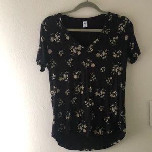 Old Navy Black Floral V-Neck T-shirt